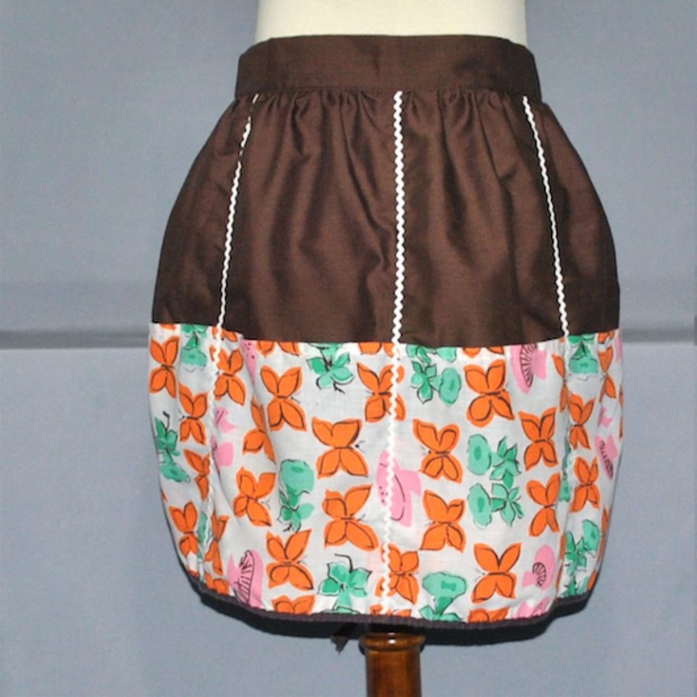 Vintage Handmade Hostess Apron Reversible w/ Pockets - Picture 2 of 9